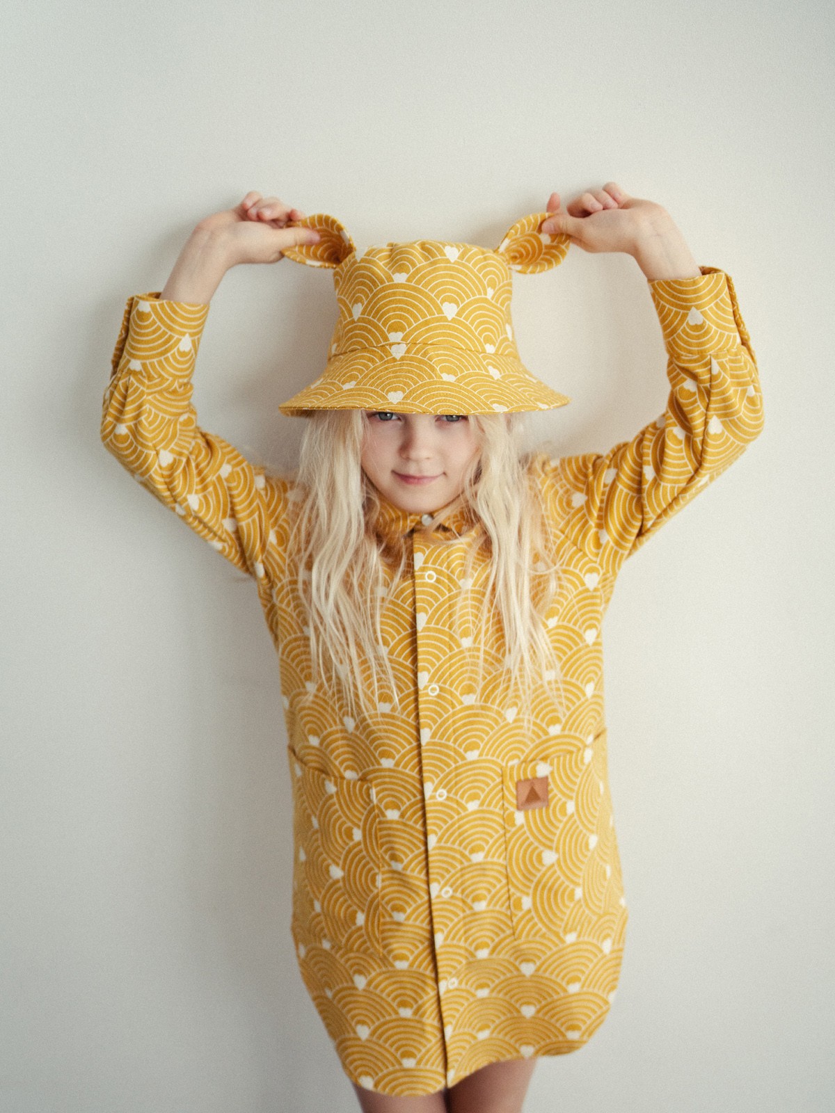 Children's hat with ears - waves on a mustard-yellow background - Image 2
