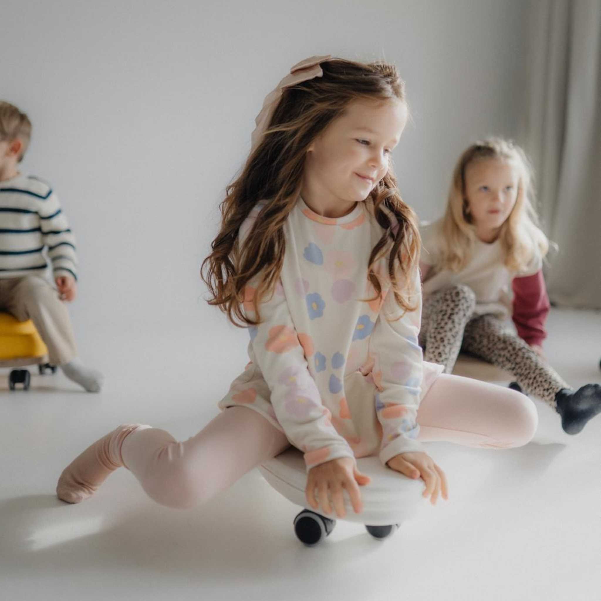 A surf-themed toy for kids - Image 10