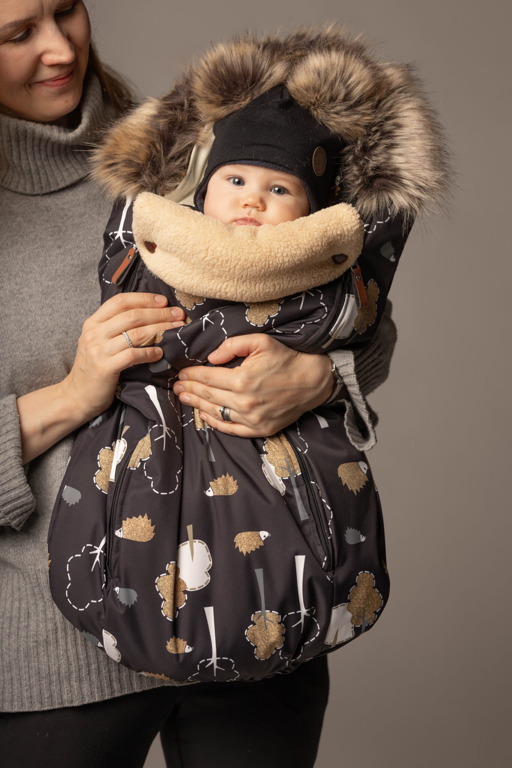 Black merino wool baby hat with faux fur pom-poms - Image 2